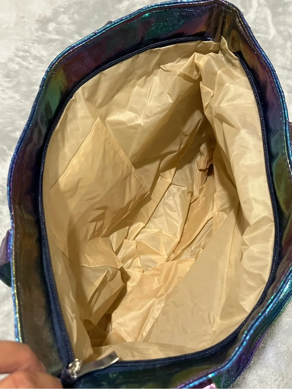 Odiva iridescent quilted